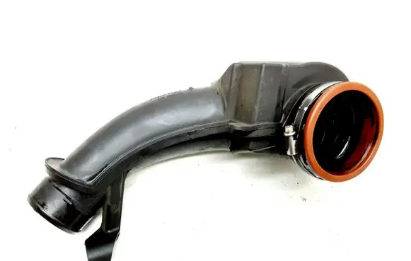 Volvo V60 Turbo air intake inlet pipe/hose 31293547