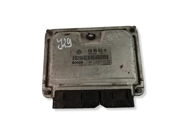 Seat Ibiza III (6L) Engine control unit/module 038906019HQ 0281010957