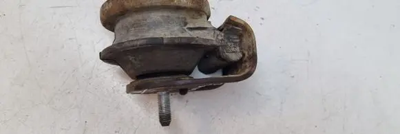 Suzuki Grand Vitara II Engine mount bracket