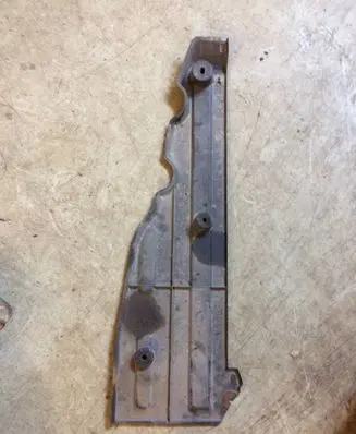 Lexus IS 200-300 Engine splash shield/under tray 5816753030