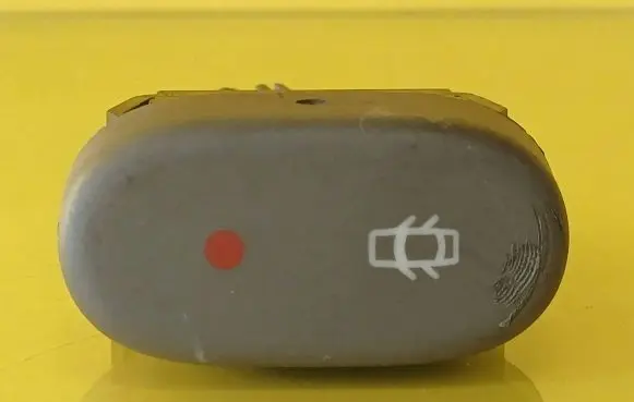 Renault Clio II Central locking switch button 421818C