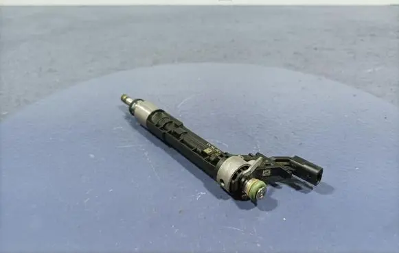 Fuel injector