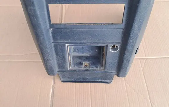 Mercedes-Benz COMPAKT W115 Center console 1156870179