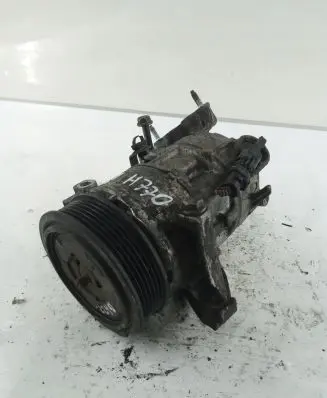 Opel Crossland X Air conditioning (A/C) compressor (pump) 9675655880
