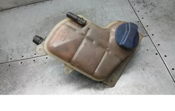 Audi A4 S4 B5 8D Coolant expansion tank/reservoir 8D0121403D