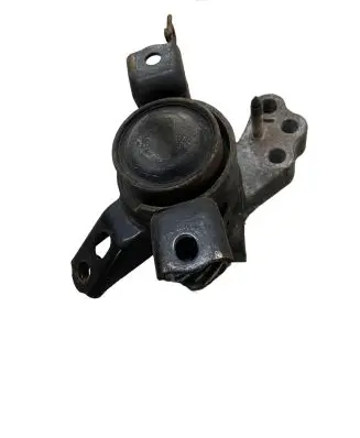 Toyota Verso Engine mount bracket
