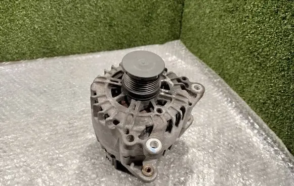 Volkswagen Crafter Generator/alternator 03L903024L 2617865J 320045350