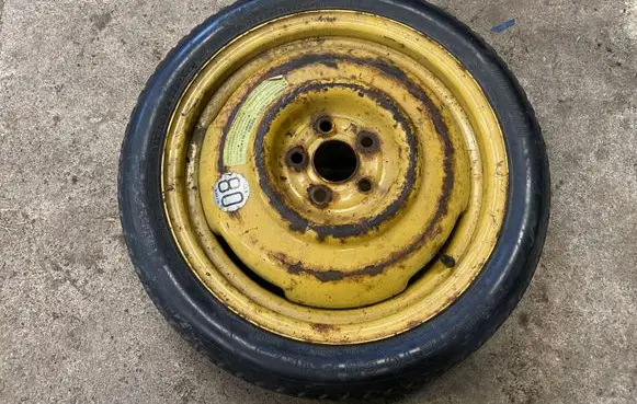 Subaru Forester SF R16 spare wheel 