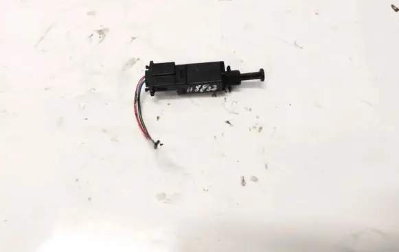 Volkswagen Golf IV Brake pedal sensor switch 927189d