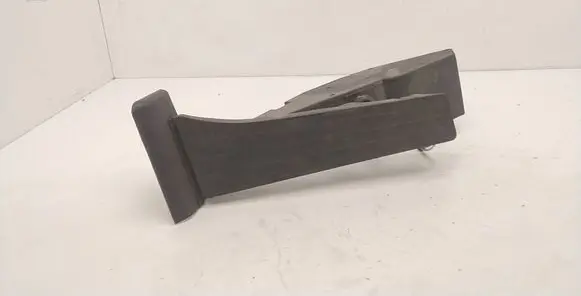 BMW 5 E39 Accelerator throttle pedal 6762481 25916010 130103