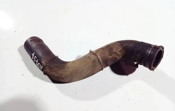 Suzuki Grand Vitara II Engine coolant pipe/hose