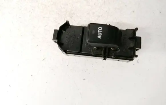 Toyota Avensis Verso Electric window control switch 8403044020 514746