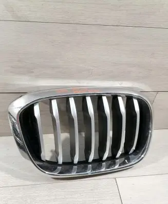 BMW X3 F25 Front bumper upper radiator grill 7464922
