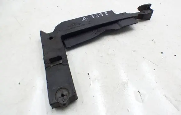 Audi A3 S3 8P Fender foam support/seal 8P0823722C