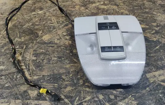 Mercedes-Benz B W245 Front seat light A1698208401