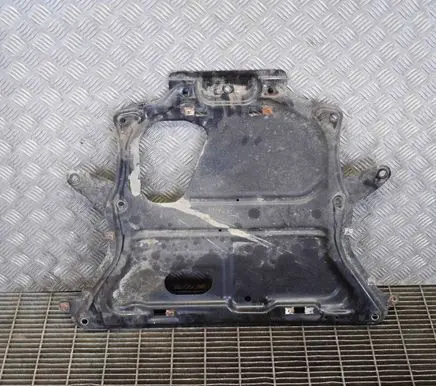 BMW 4 F32 F33 Engine splash shield/under tray 6860952