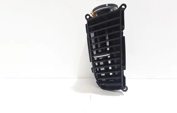 Hyundai Santa Fe Dash center air vent grill 974102B900