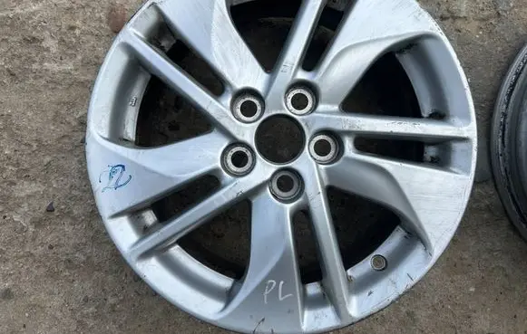 Toyota Yaris Cross R15 alloy rim 42611K0030