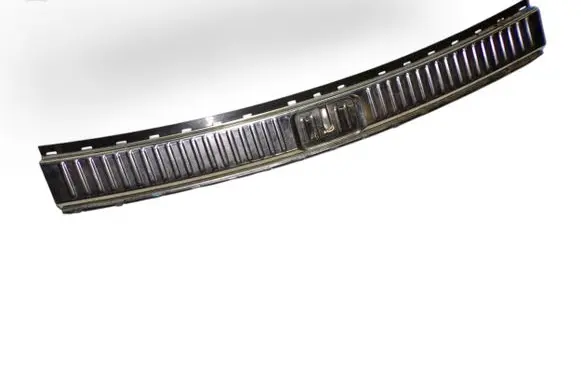 Volkswagen Touareg II Trunk/boot sill cover protection 7P0863459H