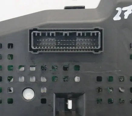 Hyundai Genesis Speedometer (instrument cluster)