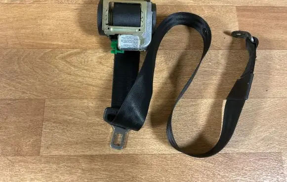 Audi TT Mk1 Front seatbelt 8N8857706