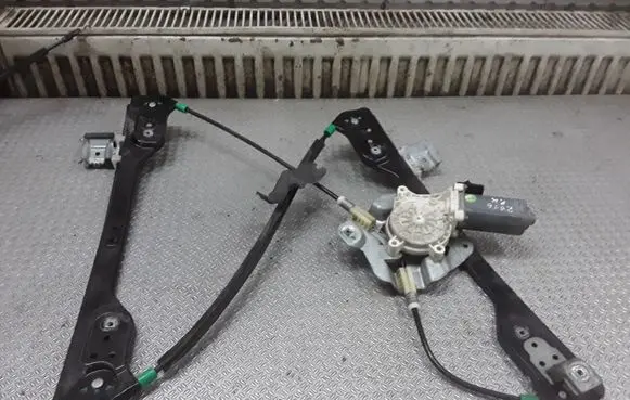 Chrysler 300 - 300C Front door window regulator with motor 9946641009A