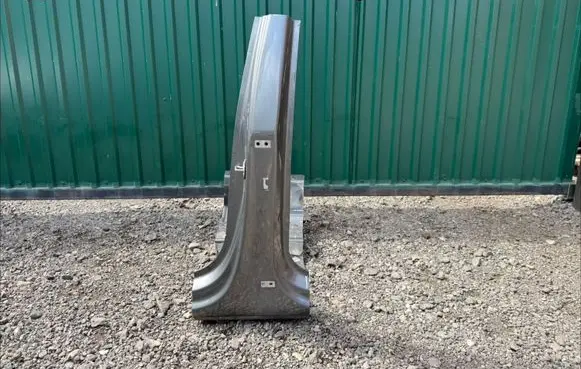 Audi Q7 4M Pillar (middle) 