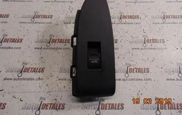 Toyota Prius (XW30) Electric window control switch 7423147110