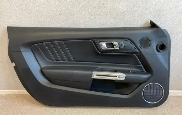 Ford Mustang VI Front door card panel trim FR3B6323943