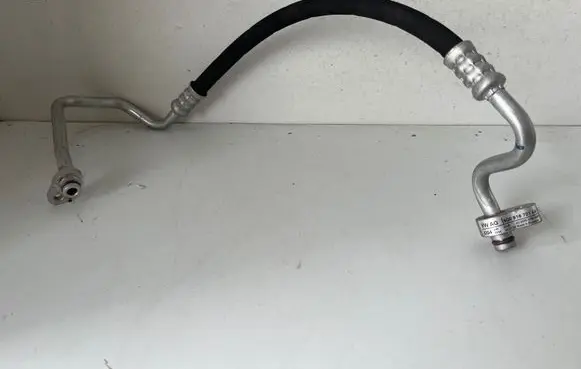 Air conditioning (A/C) pipe/hose