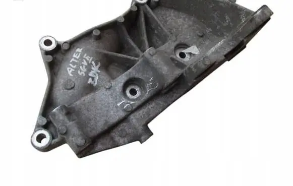 Suzuki Vitara (LY) Generator/alternator bracket 