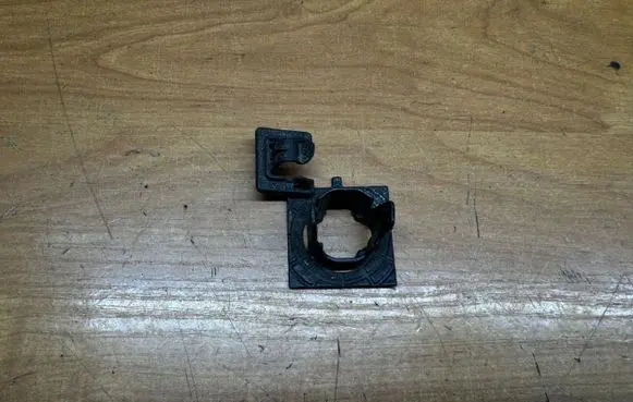 BMW 5 F10 F11 Front parking sensor holder (PDC) 7906297
