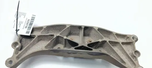 Chevrolet Camaro Gearbox mounting bracket 