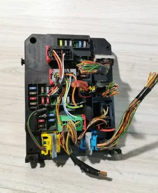 Citroen C4 II Comfort/convenience module 9665547480 BSIQ0300 S180121003H