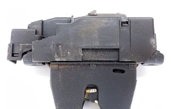 Peugeot 308 SW Tailgate exterior lock 9804762080