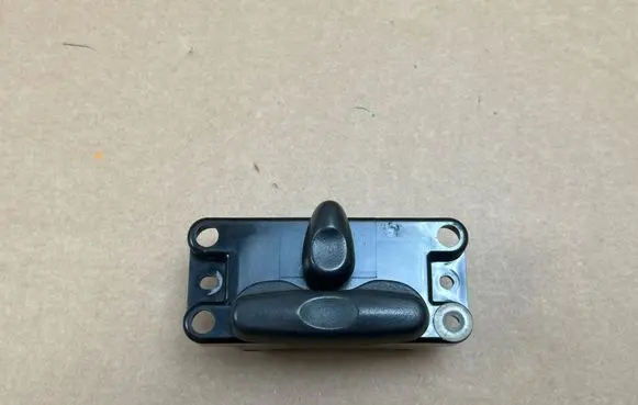 Mitsubishi Pajero Sport I Seat control switch
