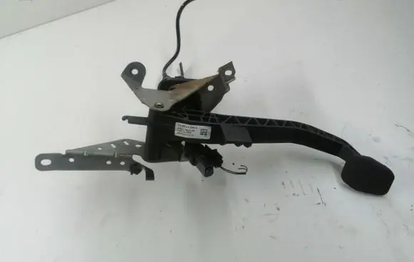 Ford Focus Clutch pedal 4M517B633XB