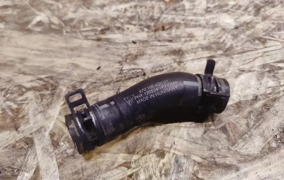 Porsche Panamera (970) Engine coolant pipe/hose 97010642001
