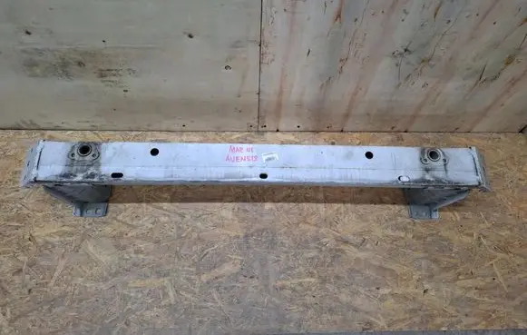 Toyota Avensis T270 Front bumper cross member 