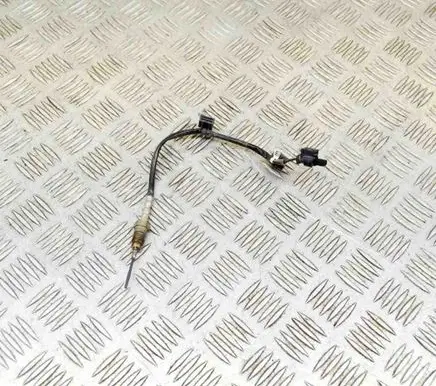BMW X3 G01 Oil temperature sensor 8581103