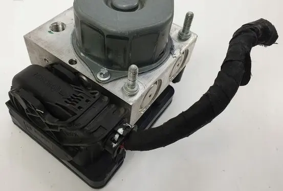 Dacia Sandero ABS Pump 476608644R