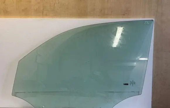 Mercedes-Benz GLB X247 Front door window glass four-door A2477250900