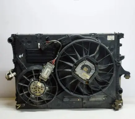 Volkswagen Touareg I Radiator support slam panel