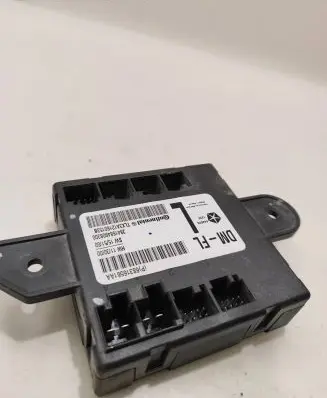 Chrysler Pacifica Door control unit/module 68316561AA 2841584908300 TLQRA12160153B
