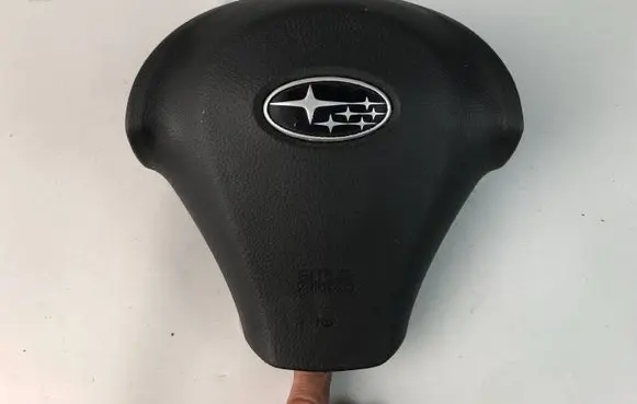 Subaru B9 Tribeca Steering wheel airbag