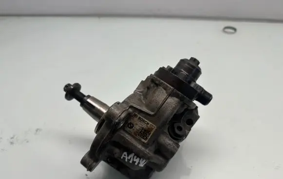 BMW 5 G30 G31 Fuel injection high pressure pump 0445010768 8511626