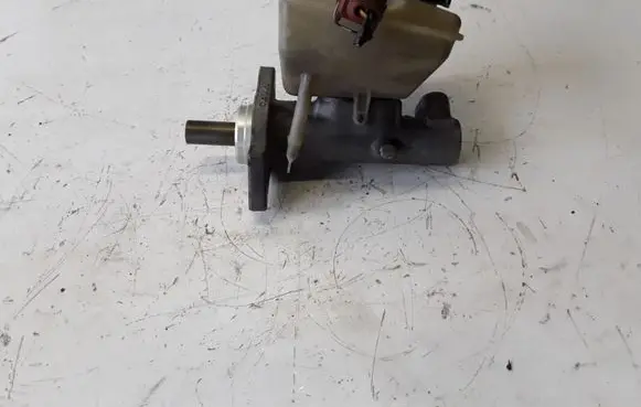 Volvo V70 Master brake cylinder 8646008