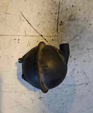 Vacuum air tank