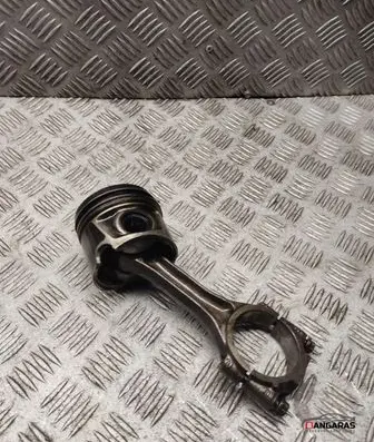Volkswagen Caddy Piston with connecting rod 