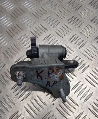 Mercedes-Benz C W204 Front door lower hinge 